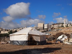 Punasen ristin teltta Az Za’ayyemin kylässä